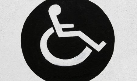 Osoby z niepełnosprawnością na rynku pracy