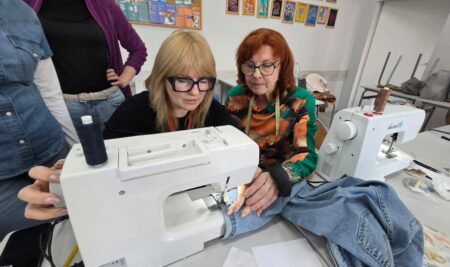 Zajęcia z podstaw krawiectwa w ramach projektu „Zawodowi transformersi”